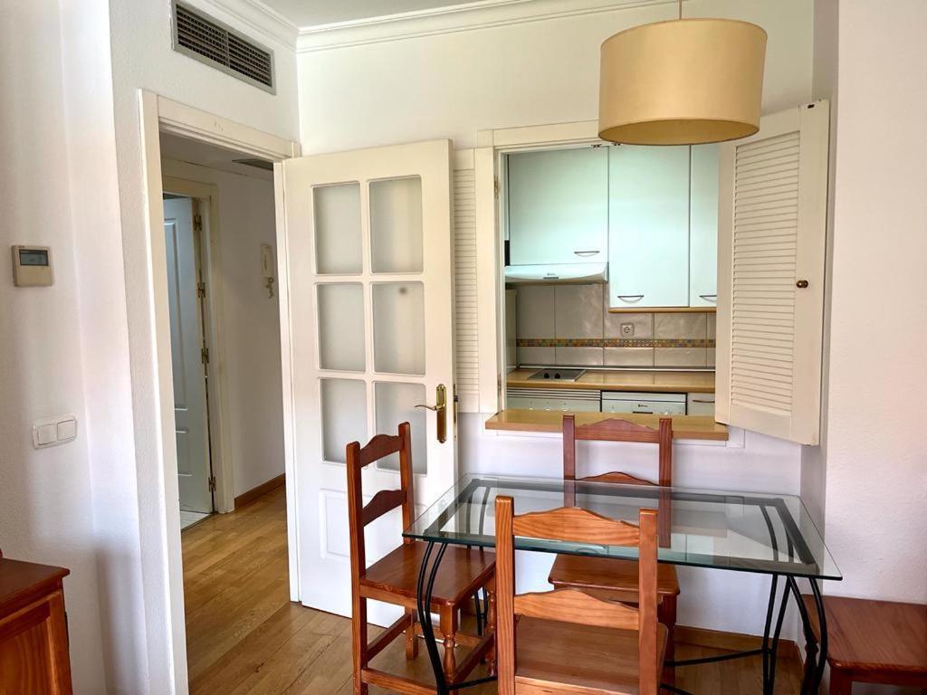 Apartamento Completo Tranquilo 2 Cerca Del Estadio Metropolitano De Ifema Recinto Ferial Y Del Aeropuerto De *